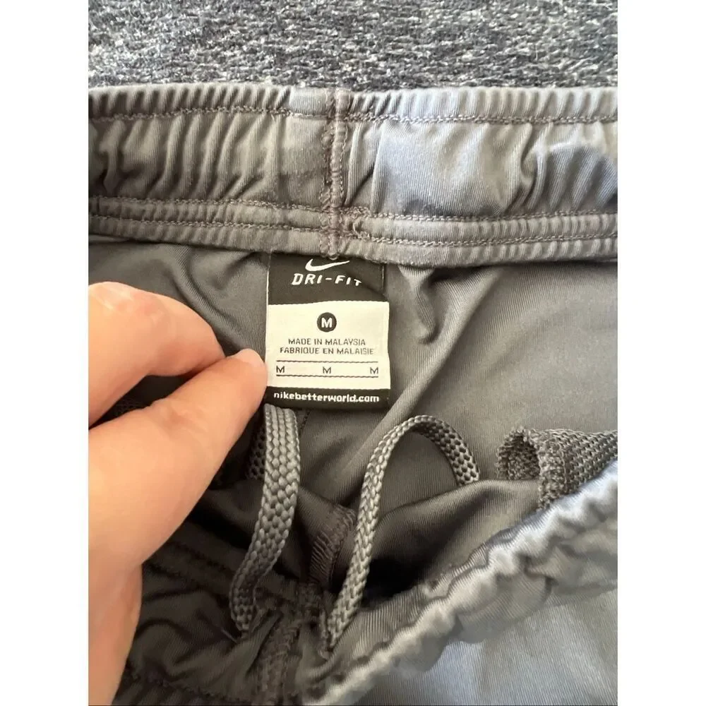 Nike Dri-FIT youth medium Athletic Shorts